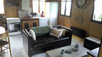 Coin salon dans l'établissement CHALET BORD DE MER