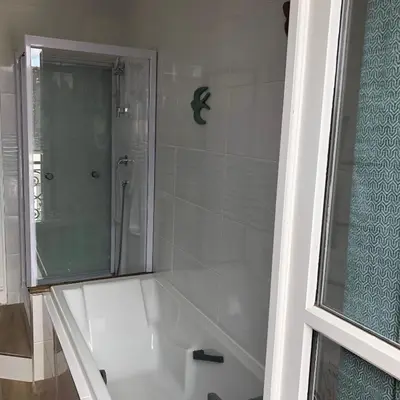 Salle de bains dans l'établissement Villa des Roses