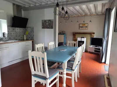 Cuisine ou kitchenette dans l'établissement Gîte proche de la Pointe du Hoc CRICQUEVILLE EN BESSIN