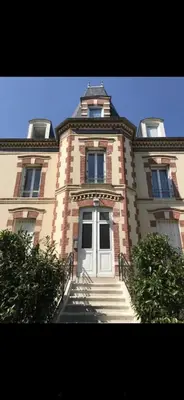 Façade ou entrée de l'établissement Villa saint Louis 4