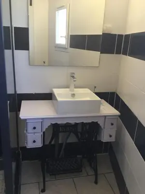 Salle de bains dans l'établissement Les2 cerisiers