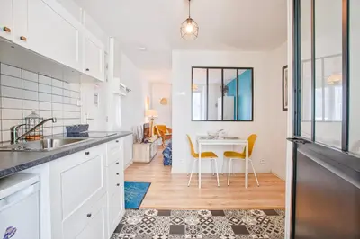 Cuisine ou kitchenette dans l'établissement Le petit Studio proche gare