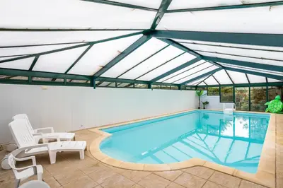 Piscine de l'établissement La Déferlante - Maison familiale à Cancale ou située à proximité