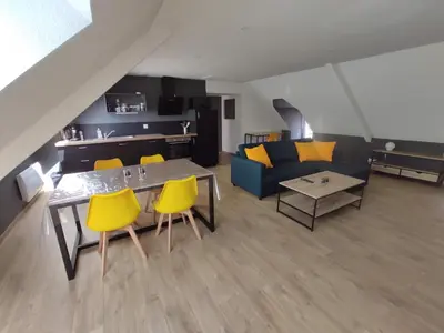Coin salon dans l'établissement Appartement 5 Cherbourg centre avec NETFLIX et WIFI