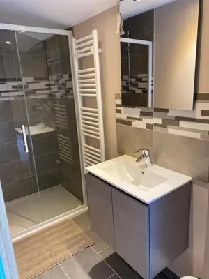 Salle de bains dans l'établissement Au rythme des vagues