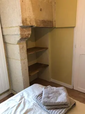 Un ou plusieurs lits dans un hébergement de l'établissement Maison de pêcheur de 1820 au cœur du bourg - 3 étoiles