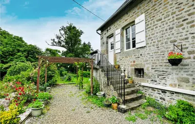 Jardin de l'établissement Stunning Home In Saint-Sever-Calvados