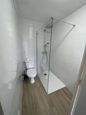 Salle de bains dans l'établissement Maison de vacances VUE MER ET CANAL