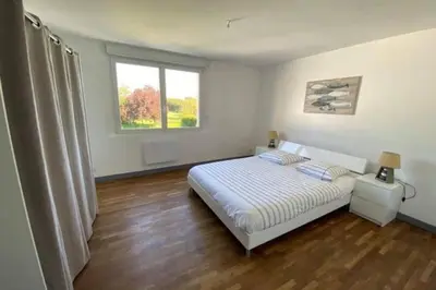 Un ou plusieurs lits dans un hébergement de l'établissement Maison de 2 à 8 personnes 5 chambres