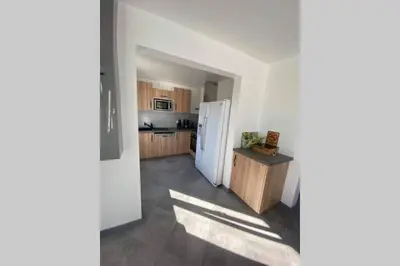 Cuisine ou kitchenette dans l'établissement Maison de 2 à 8 personnes 5 chambres