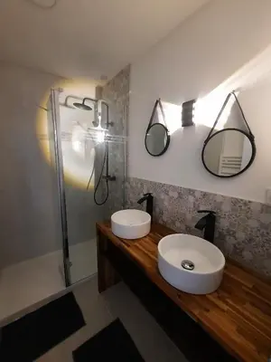 Salle de bains dans l'établissement GITE CHEZ BERTHE