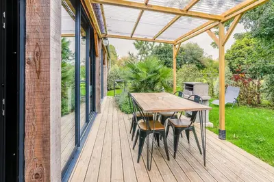 Jardin de l'établissement Gîte L'écurie avec spa privatif