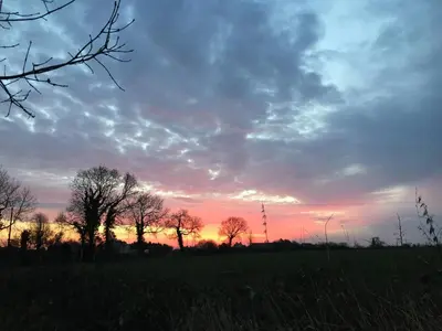 Lever ou coucher de soleil vu de l'appartement ou à proximité