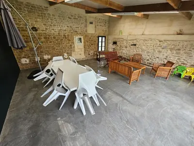 Plan de l'établissement L Ancre Maison séjour spacieux lumineux avec jardin et extérieur aménagé terrain de petanque proche Omaha beach, Grandcamp Maisy et pointe du Hoc
