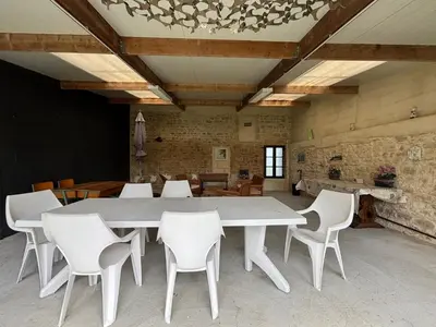 Plan de l'établissement L Ancre Maison séjour spacieux lumineux avec jardin et extérieur aménagé terrain de petanque proche Omaha beach, Grandcamp Maisy et pointe du Hoc