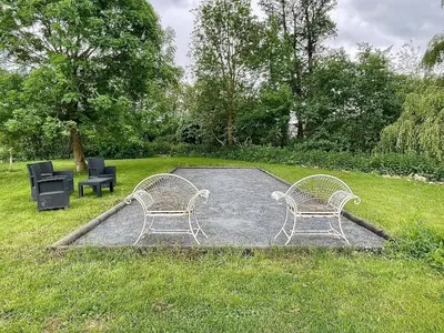 Jardin de l'établissement Les 2 gites des Chambres de Capucine