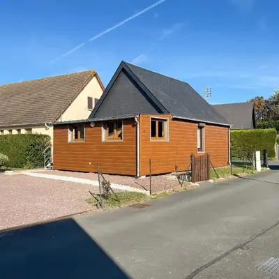 Chaleureux chalet à 3 minutes à pied de la mer - Parking gratuit