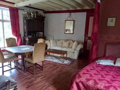 Coin salon dans l'établissement Chateau Le Val
