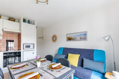 Cuisine ou kitchenette dans l'établissement Le Voilier