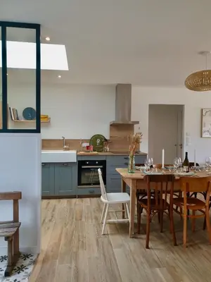 Cuisine ou kitchenette dans l'établissement Maison Les Dunes Bourgales
