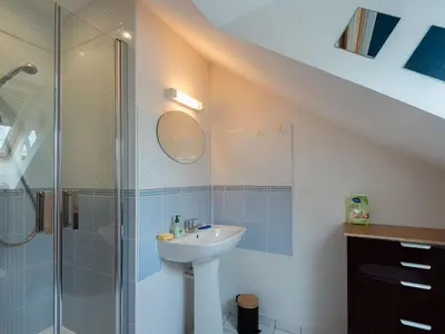 Salle de bains dans l'établissement Holiday Home Lana by Interhome