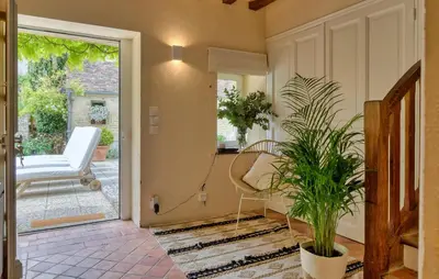 Jardin de l'établissement Stunning Home In Fontaine-Henry