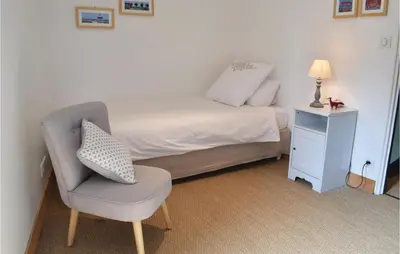 Un ou plusieurs lits dans un hébergement de l'établissement Nice Home In Auxais With Wifi