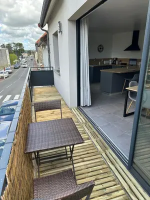 Balcon ou terrasse dans l'établissement Barneville Plage appart spacieux avec balcon 150m de la mer