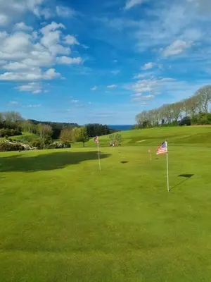 Golf sur le terrain de l'appartement ou à proximité