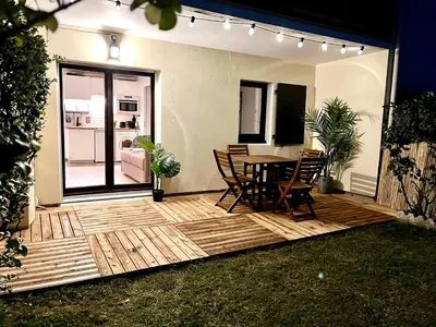Jardin de l'établissement Perle Marine au pied de la plage