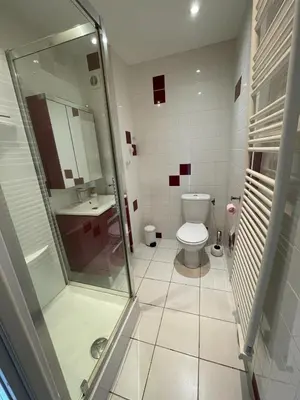 Salle de bains dans l'établissement Balaena - maison avec jardin proche plage