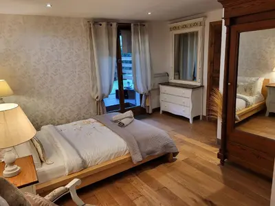 Un ou plusieurs lits dans un hébergement de l'établissement 5 Bed House - Sleeps 10 - Pets - Pool - HotTub