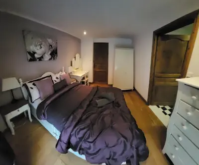 Un ou plusieurs lits dans un hébergement de l'établissement 5 Bed House - Sleeps 10 - Pets - Pool - HotTub