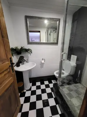 Salle de bains dans l'établissement 5 Bed House - Sleeps 10 - Pets - Pool - HotTub