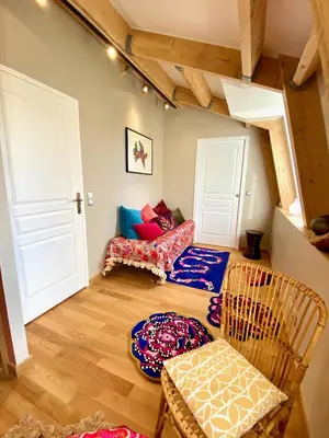 Un ou plusieurs lits dans un hébergement de l'établissement Le Capella, magnifique maison au calme avec garage