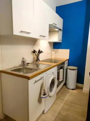 Cuisine ou kitchenette dans l'établissement Le petit nid du Mont Saint Michel