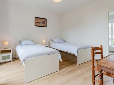 Un ou plusieurs lits dans un hébergement de l'établissement Holiday Home Maison Sainte Claire by Interhome