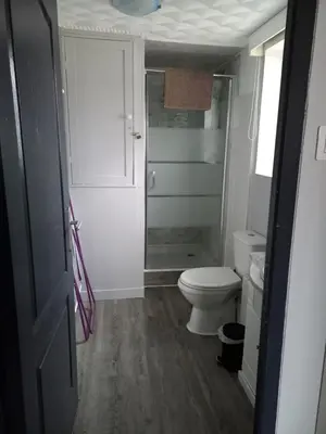 Salle de bains dans l'établissement Maison au pied du Mont Saint Michel