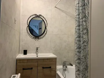 Salle de bains dans l'établissement Duplex 3 Pièces Proche Plage à Cabourg, 6 Pers., Parking Privé - FR-1-487-280