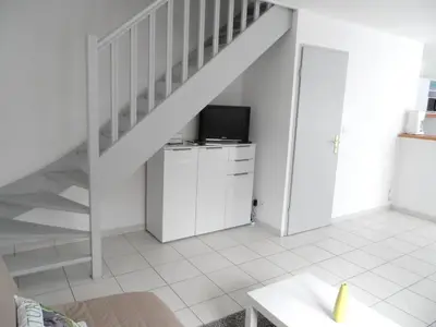 Cuisine ou kitchenette dans l'établissement Cottage 3 pièces à Dives-sur-Mer, jardin privé, proche Port Guillaume, piscine, animaux acceptés - FR-1-487-301