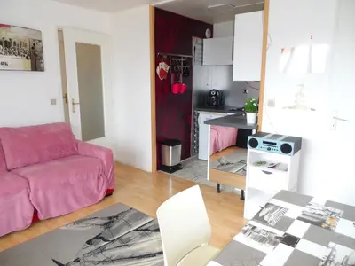 Cuisine ou kitchenette dans l'établissement CABOURG - Appartement 3 pièces proche plage avec piscine et tennis - FR-1-487-303
