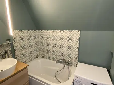 Salle de bains dans l'établissement Bel Appartement Duplex 4 pièces avec Vue sur Port et Terrasse - FR-1-487-314