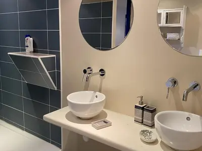 Salle de bains dans l'établissement Grand Duplex en Front de Mer avec 3 Chambres, Animaux Acceptés, Equipements Complets, Cabourg - FR-1-487-321
