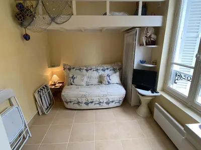 Un ou plusieurs lits dans un hébergement de l'établissement Studio à 50m de la plage à Cabourg pour 3 pers. - FR-1-487-330