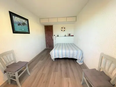 Un ou plusieurs lits dans un hébergement de l'établissement Appartement 2 pièces avec terrasse privative, animaux admis - FR-1-487-332
