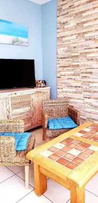Télévision ou salle de divertissement dans l'établissement gîte Evanez du Mont-saint-Michel