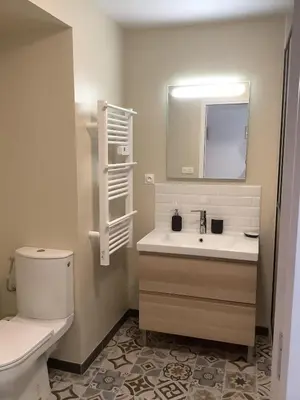 Salle de bains dans l'établissement Le filet Cherbourgeois