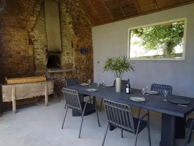 Télévision ou salle de divertissement dans l'établissement Country House near Mont St Michel