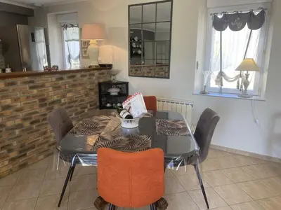 Cuisine ou kitchenette dans l'établissement Holiday Home Cottage du Hamel es Clos by Interhome