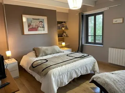 Un ou plusieurs lits dans un hébergement de l'établissement Gîte Est de la pointe d'Agon 4 convives